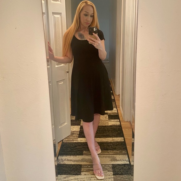 🩰 Olivia Rae- Reformation d*pe midi dress size small 🩰 - Picture 5 of 11